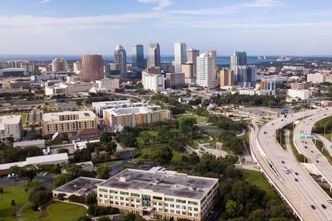 En el 1er trimestre de 2023, el número de permisos de construcción multifamiliares en Tampa aumentó un 314% año tras año