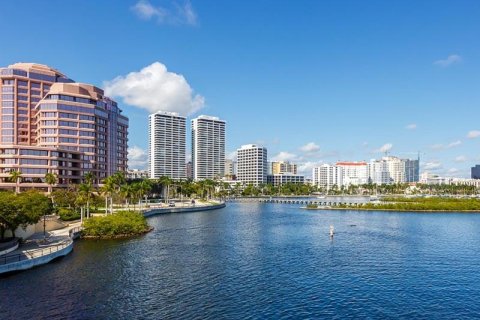 В 2022 году во Флориде было заключено 23 700 сделок купли-продажи недвижимости с иностранными покупателями