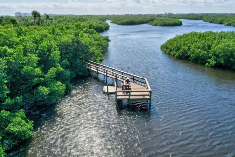 Condo in Hutchinson Island South, Florida, 2 bedrooms  № 1159885 - photo 7