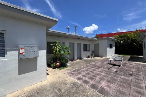 Immobilier commercial à vendre à Miami, Floride: 178.37 m2 № 1271534 - photo 6