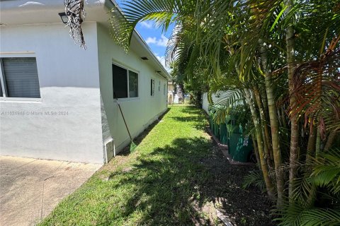 Immobilier commercial à vendre à Miami, Floride: 178.37 m2 № 1271534 - photo 15