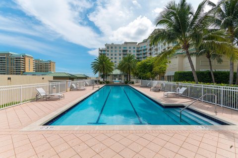 Condominio en venta en Boynton Beach, Florida, 1 dormitorio, 76.18 m2 № 1093695 - foto 15