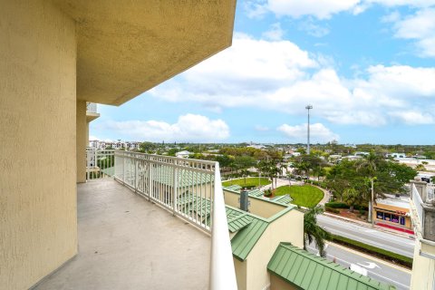 Condominio en venta en Boynton Beach, Florida, 1 dormitorio, 76.18 m2 № 1093695 - foto 1