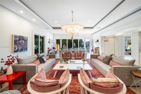 Villa ou maison à vendre à Miami Beach, Floride: 7 chambres, 539.86 m2 № 1128500 - photo 20