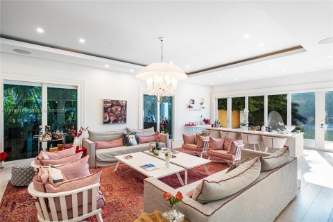 Casa en venta en Miami Beach, Florida, 7 dormitorios, 539.86 m2 № 1128500 - foto 24