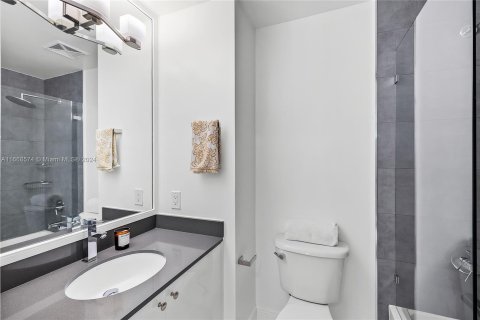 Condo in Miami, Florida, 2 bedrooms  № 1386109 - photo 27