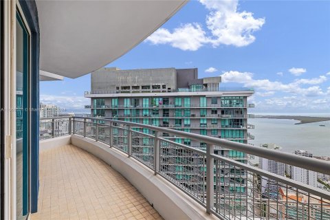 Condo in Miami, Florida, 2 bedrooms  № 1386109 - photo 16