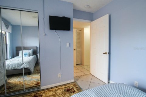 Condo in Punta Gorda, Florida, 2 bedrooms  № 213608 - photo 16