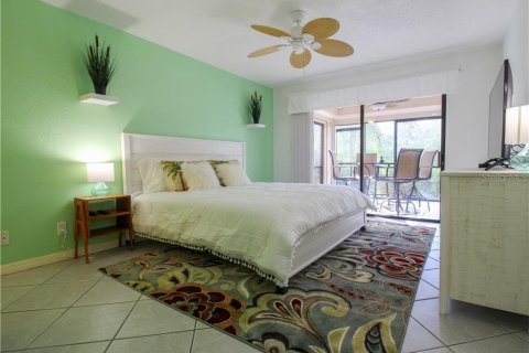 Condo in Punta Gorda, Florida, 2 bedrooms  № 213608 - photo 8