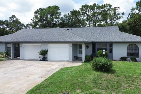 Duplex in Sebring, Florida 2 bedrooms, 118.08 sq.m. № 1280193 - photo 1