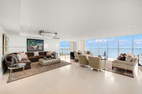 Condo in Sunny Isles Beach, Florida, 4 bedrooms  № 1365770 - photo 7