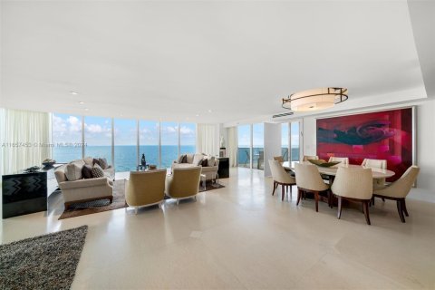 Condominio en venta en Sunny Isles Beach, Florida, 4 dormitorios, 366.5 m2 № 1365770 - foto 6