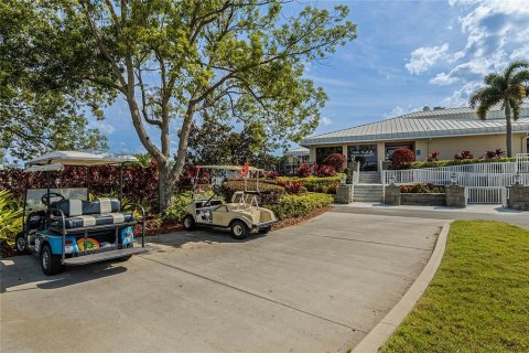 Condo in Orlando, Florida, 1 bedroom  № 1362828 - photo 12