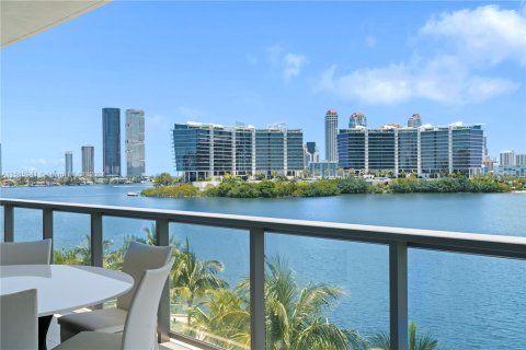 Condo in Aventura, Florida, 3 bedrooms  № 1173026 - photo 1