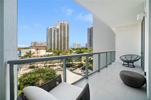 Copropriété à vendre à Aventura, Floride: 3 chambres, 249.72 m2 № 1173026 - photo 25