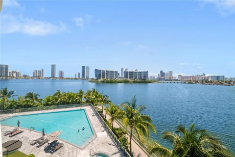 Condo in Aventura, Florida, 3 bedrooms  № 1173026 - photo 18