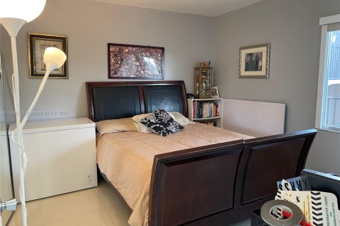 Condominio en venta en Pembroke Pines, Florida, 2 dormitorios, 85.47 m2 № 929185 - foto 22