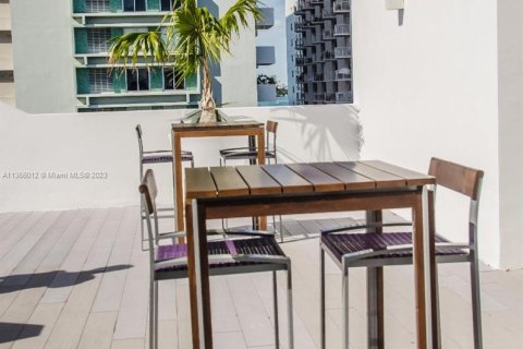 Condominio en venta en Miami Beach, Florida, 1 dormitorio, 41.06 m2 № 365922 - foto 18