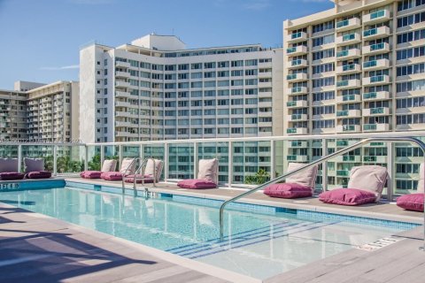 Condo in Miami Beach, Florida, 1 bedroom  № 365922 - photo 17