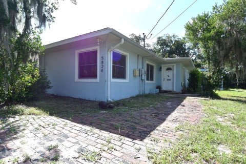 Propiedad comercial en venta en New Port Richey, Florida, 387.03 m2 № 1382926 - foto 2