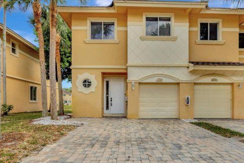 Townhouse in Lake Worth, Florida 3 bedrooms, 174.75 sq.m. № 1134915 - photo 28