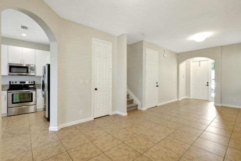 Townhouse in Lake Worth, Florida 3 bedrooms, 174.75 sq.m. № 1134915 - photo 24