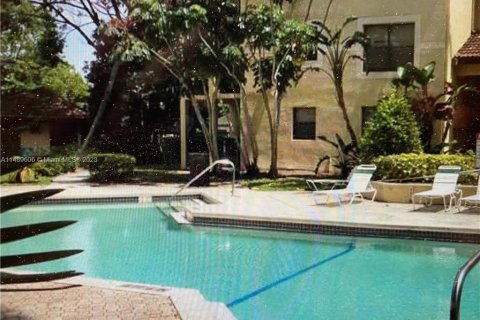 Condominio en venta en Pompano Beach, Florida, 2 dormitorios, 106.65 m2 № 851324 - foto 14