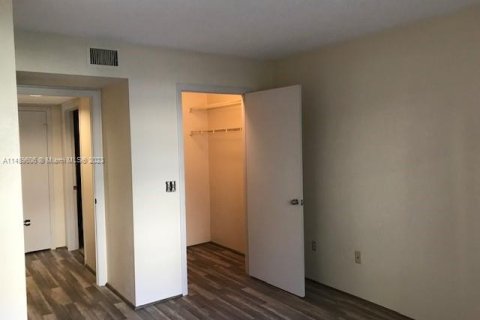 Condominio en venta en Pompano Beach, Florida, 2 dormitorios, 106.65 m2 № 851324 - foto 12