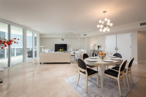 Condo in Sunny Isles Beach, Florida, 2 bedrooms  № 851320 - photo 4