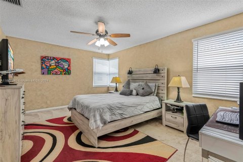 Купить виллу или дом в Корал-Спрингс, Флорида 3 спальни, 166.85м2, № 1229638 - фото 20