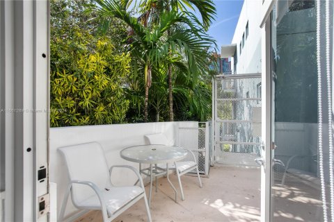 Copropriété à louer à Miami Beach, Floride: 3 chambres, 102.19 m2 № 1368838 - photo 29