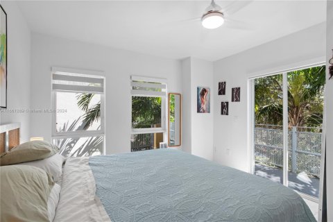 Condo in Miami Beach, Florida, 3 bedrooms  № 1368838 - photo 23