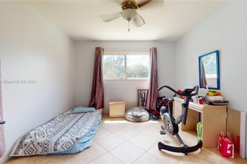 House in Miami, Florida 3 bedrooms, 128.58 sq.m. № 1431322 - photo 21