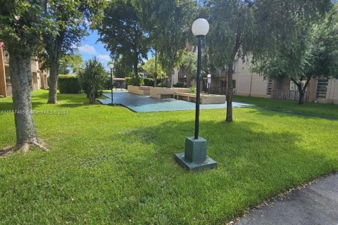 Copropriété à vendre à Miami, Floride: 1 chambre, 66.43 m2 № 1362285 - photo 14