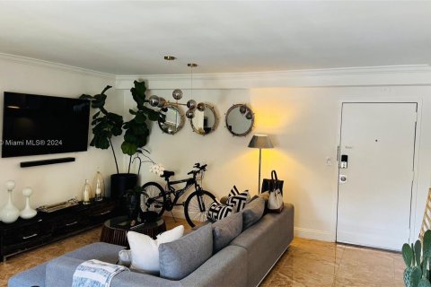 Condominio en venta en Miami, Florida, 1 dormitorio, 66.43 m2 № 1362285 - foto 1