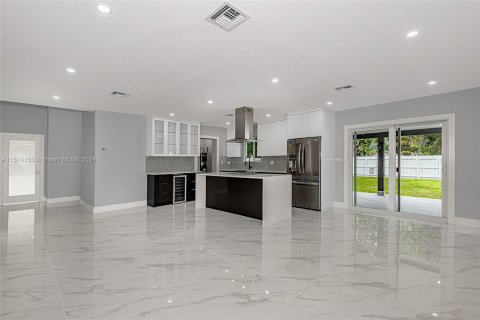 Casa en venta en Plantation, Florida, 3 dormitorios, 144.65 m2 № 944394 - foto 5