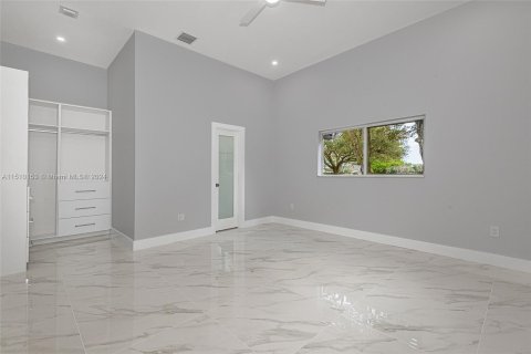 Casa en venta en Plantation, Florida, 3 dormitorios, 144.65 m2 № 944394 - foto 15