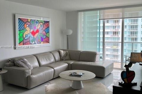 Condominio en venta en Miami, Florida, 2 dormitorios, 105.91 m2 № 1378939 - foto 2