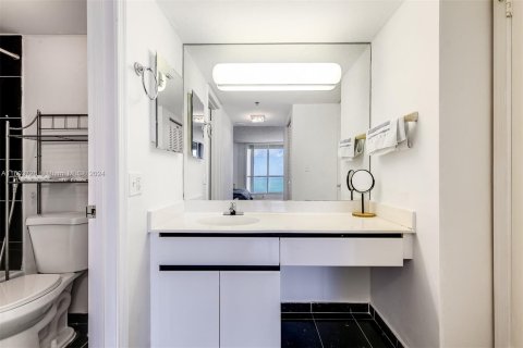 Copropriété à vendre à Miami Beach, Floride: 2 chambres, 109.62 m2 № 1223081 - photo 19