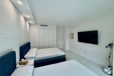 Condominio en venta en Bal Harbour, Florida, 3 dormitorios, 156.82 m2 № 951804 - foto 21