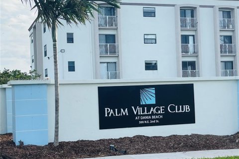 Condominio en venta en Dania Beach, Florida, 1 dormitorio, 71.35 m2 № 990268 - foto 1