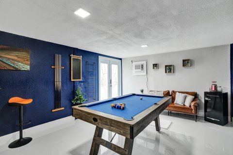 Casa en venta en Miami, Florida, 4 dormitorios, 338.35 m2 № 932648 - foto 17