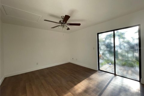 Immobilier commercial à vendre à Ocala, Floride: 98.1 m2 № 930945 - photo 4