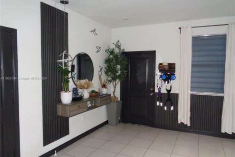 Townhouse in Homestead, Florida 3 bedrooms, 157.47 sq.m. № 1380037 - photo 16