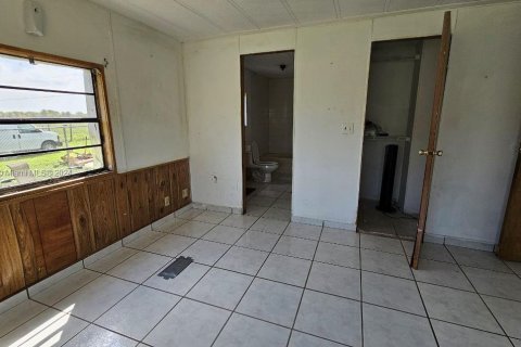 House in Clewiston, Florida 3 bedrooms № 1162464 - photo 25