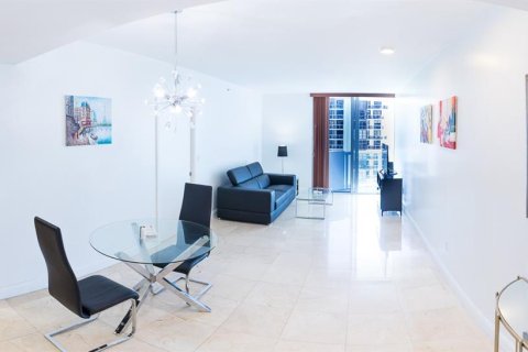 Condominio en alquiler en Miami Beach, Florida, 1 dormitorio, 63.45 m2 № 1369095 - foto 21