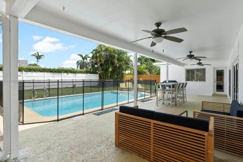 Villa ou maison à vendre à Hollywood, Floride: 5 chambres, 213.58 m2 № 830083 - photo 22