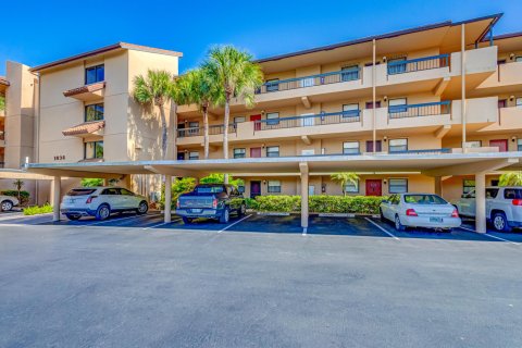 Condominio en venta en North Palm Beach, Florida, 2 dormitorios, 127.18 m2 № 830444 - foto 1