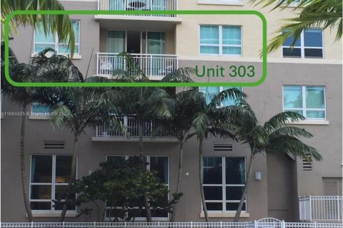 Condominio en venta en Miami, Florida, 2 dormitorios, 97.45 m2 № 1365862 - foto 18