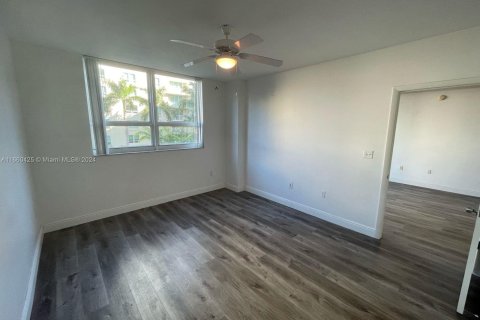 Copropriété à vendre à Miami, Floride: 2 chambres, 97.45 m2 № 1365862 - photo 20